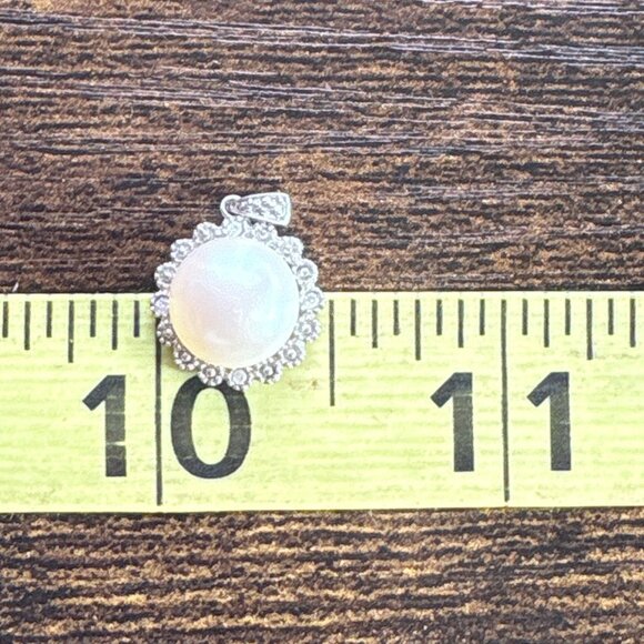 VTG Sterling Silver 925 Pearl & Diamond Halo Pendant Size 0.75" Length - Picture 7 of 8